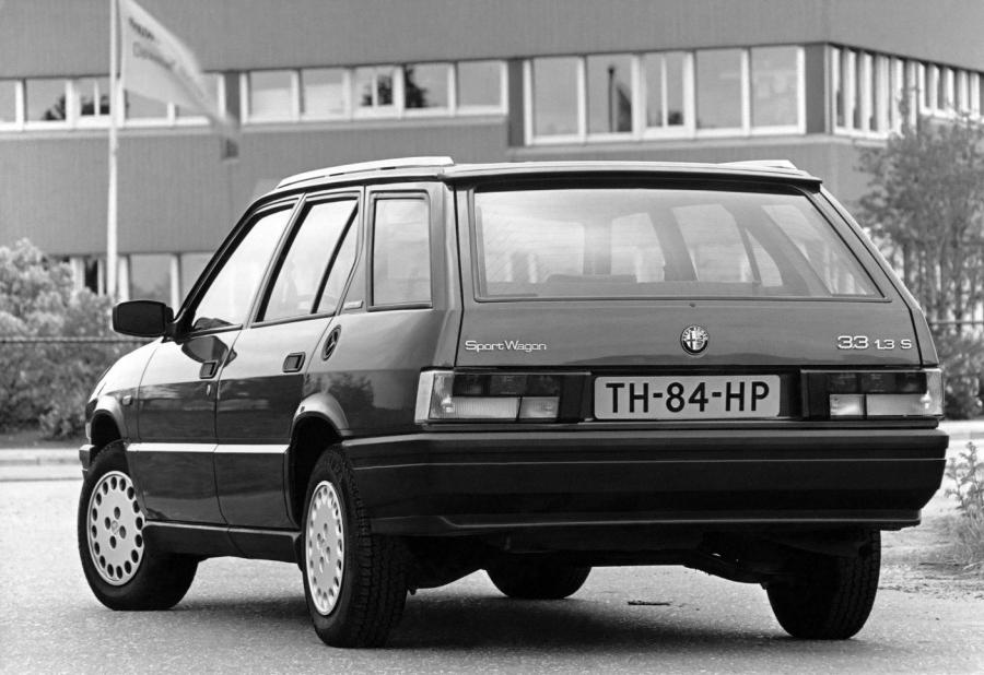  Alfa Romeo 33 Sport Wagon (905) 1988 года  (фото 3 из 5)